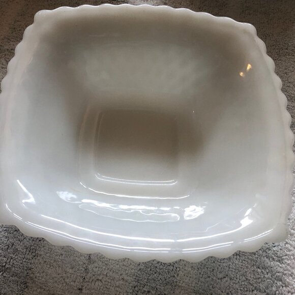 Vintage Anchor Hocking Milk Glass Candy Dish Decorative Bowl Vintage - Picture 3 of 9